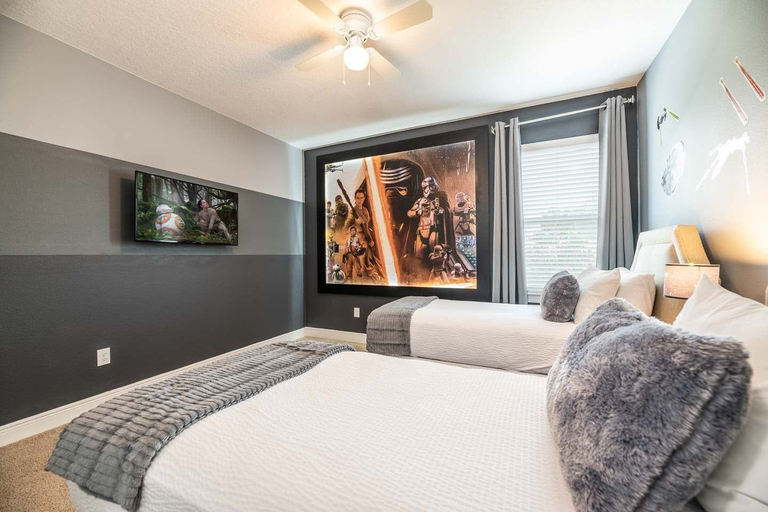 Room 2, Encore 6BR Home, Pool & Game Room, Near Disney, Osceola