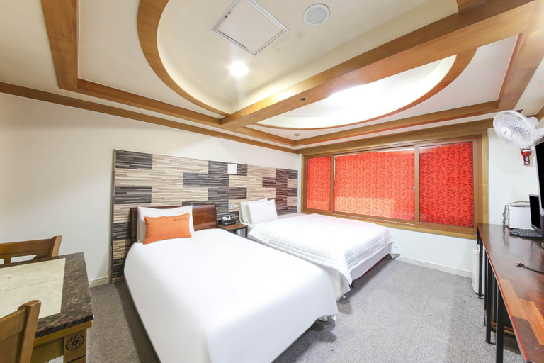 Bedroom 4, Busan Gwanganri Gung, Suyeong