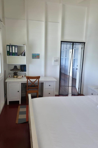 Room 2, Luxury Grenada Villa Sea Views & Private Deck 3 Bedroom Apts