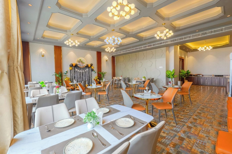Dining 5, Marrion Hotel 10 minute Golden Temple, Amritsar
