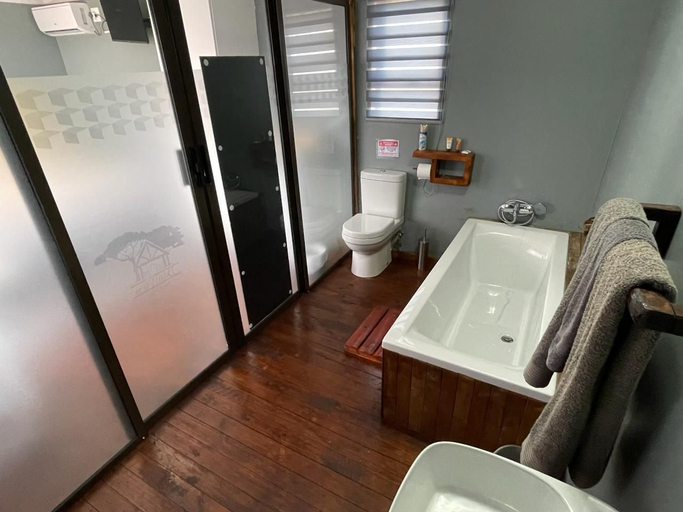 Bathroom 5, Damview Eco Lodge, Vhembe