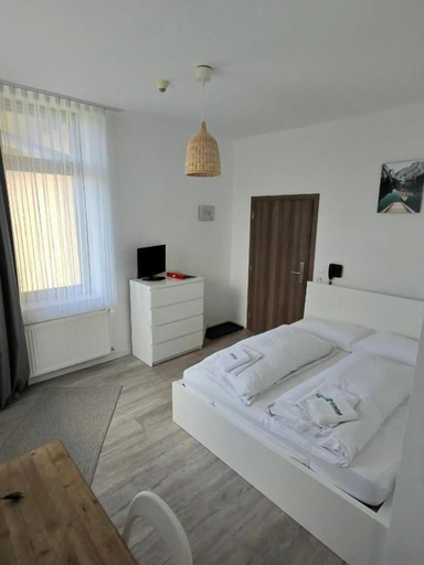 Bedroom 1, Kurhotel Renona Rehabilitation, Neunkirchen