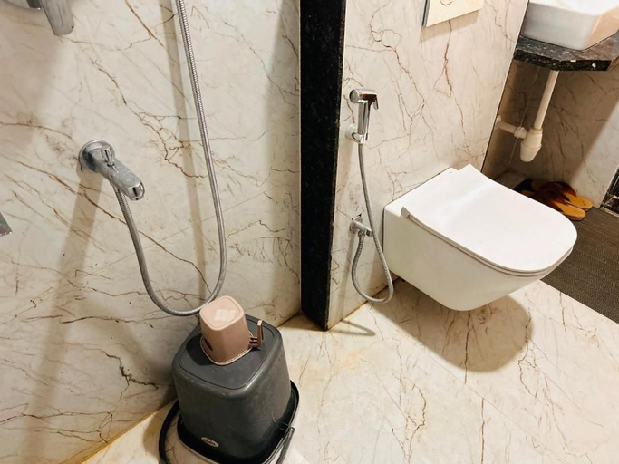 Bathroom 3, shree gurukripa inn, West Nimar