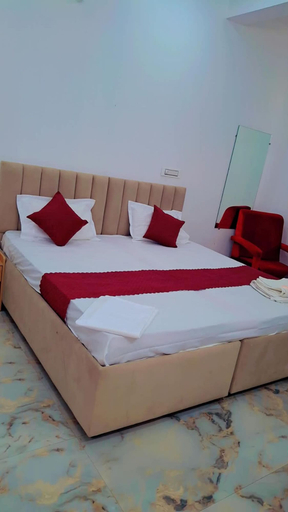 Room 5, Shri Radha Kripalu Dham, Mathura