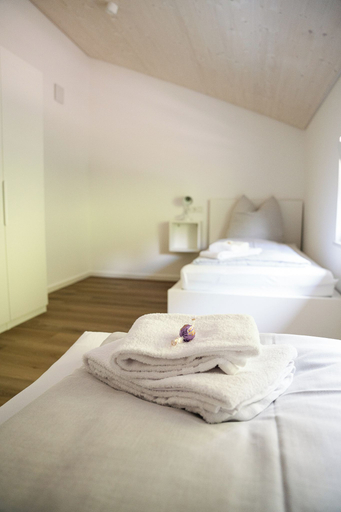 Room 5, Nadou, Sigmaringen