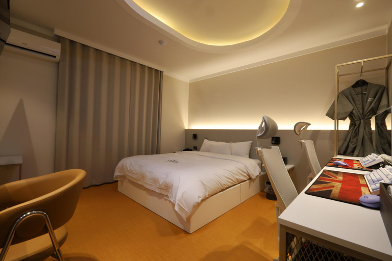 Bedroom 3, Gyeryong Number 25 Gyeryong Eomsa Branch, Yuseong