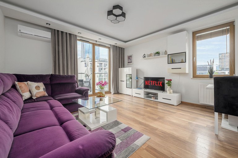 Primary image, Lumina Comfort 3-Room Apt with Balcony, Warsaw