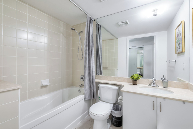 Bathroom 3, The Fort York Suites, Toronto