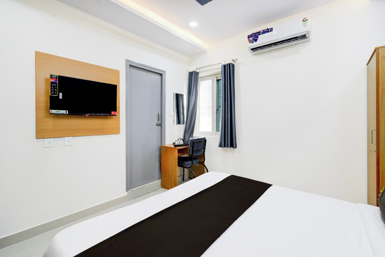 Room 2, Super Townhouse Lanco Hills Gachibowli, Hyderabad