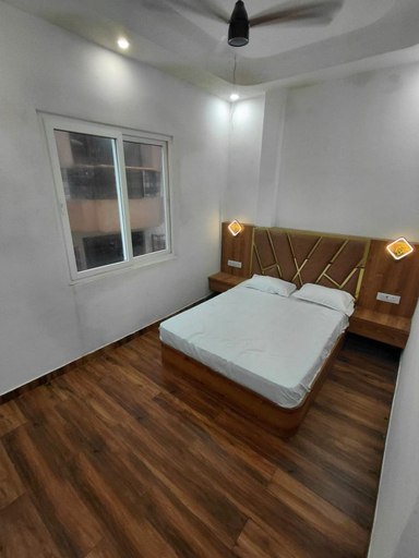 Room 4, Raj Tilak Guest House, Varanasi