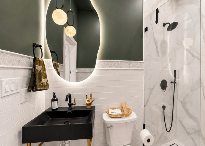 Bathroom 3, The Marle, Baltimore