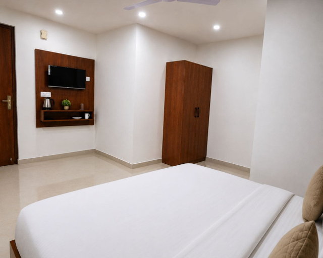 Room 3, Shri Radha Bihari by Zenith Suites, Mathura
