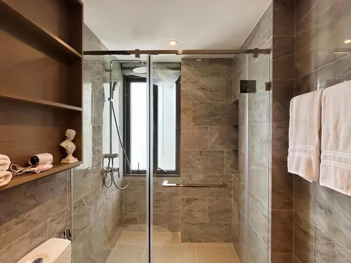 Bathroom 2, Tierra Residences in Bangkok, Khlong Toey