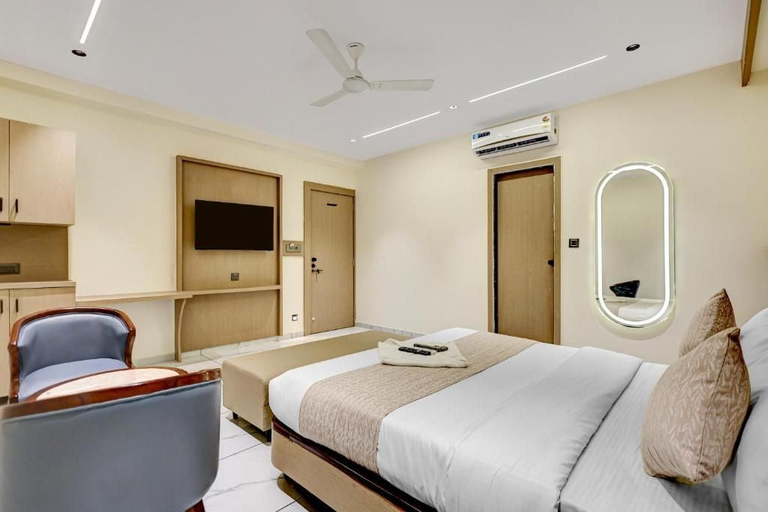 Room 2, Hotel Lee Fortune, Gandhinagar