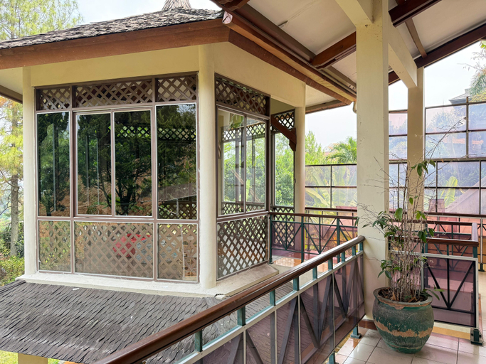 Terrace/patio 4, Kuca Plava, Bandung