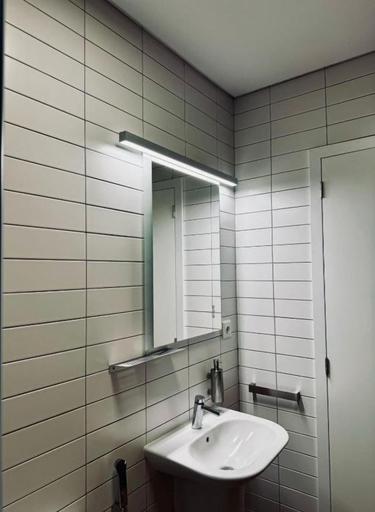 Bathroom 4, Aliança Café & Hostel, Angra do Heroísmo