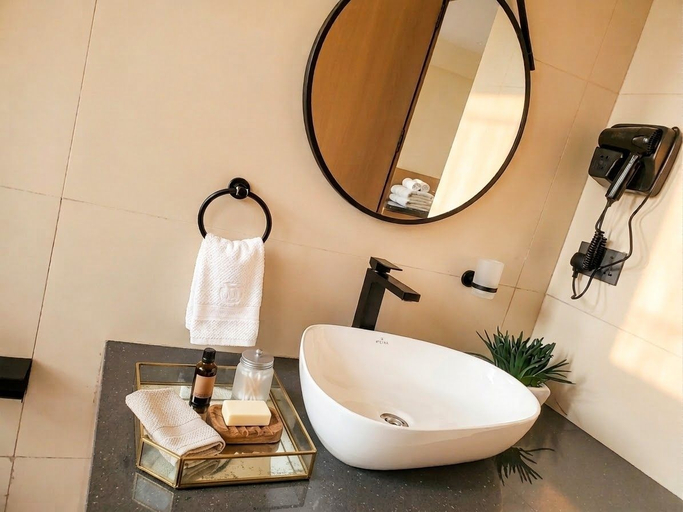 Bathroom 2, HMK Living Executive Apartments, Jinja