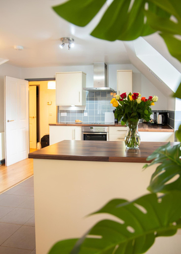 Room 3, New 1 Bedroom Apartment With Free Parking, Hampshire