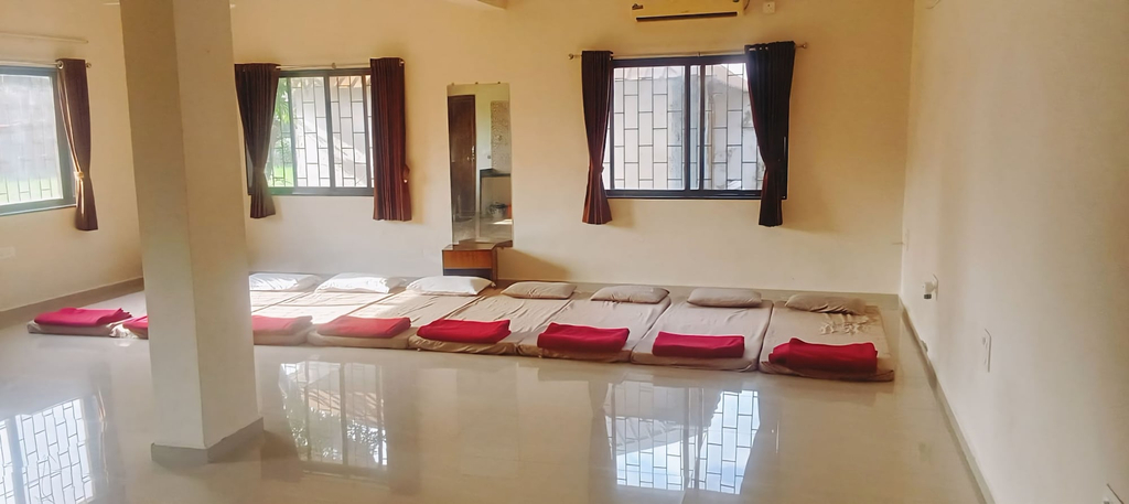 Room 3, Rushi Resort By ARDEA, Valsad