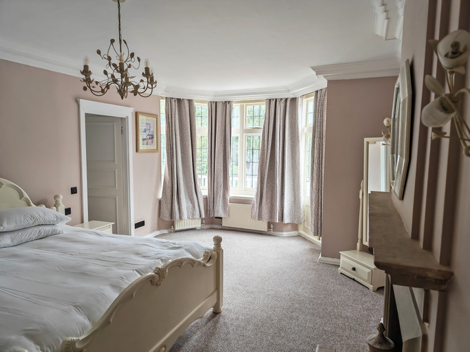 Room 4, Chartridge Lodge Hotel, Buckinghamshire