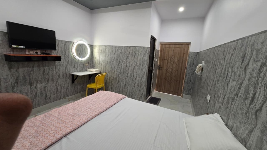 Room 4, SRM INN, Faizabad