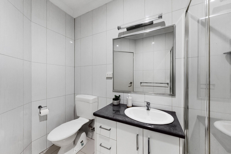 Bathroom 2, Spacious 3-bed Family Retreat in Darwin, Lee Point-Leanyer Swamp