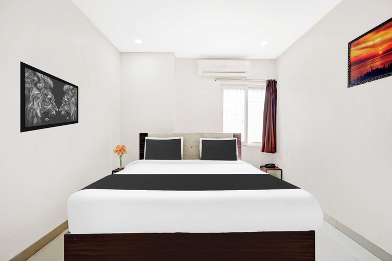 Room 3, Townhouse Dabagardens Nr Railway Station, Visakhapatnam