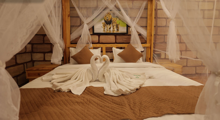 Room 1, Krishna Valley & Resort, Junagadh
