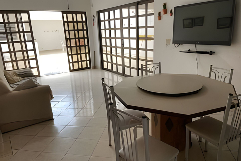 Dining 5, Grande Casa no centro de Guaratuba, Guaratuba