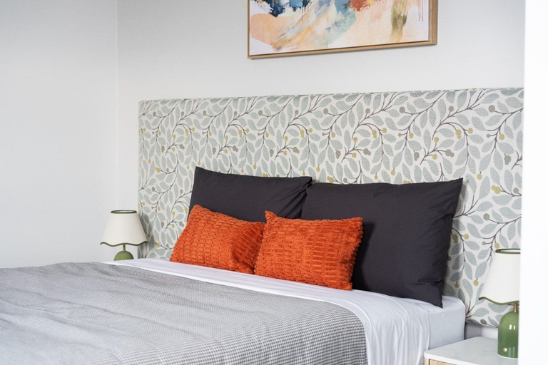 Room 4, Grays Hotel, George Town - Pt A