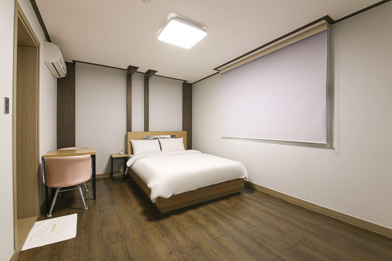 Bedroom 4, Gwangyang Raon Hotel, Gwangyang
