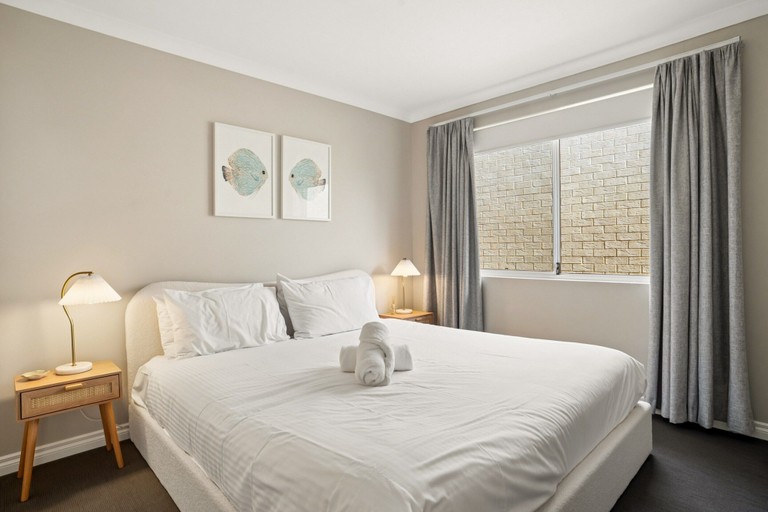 Room 5, Luxury Waterfront 5-bed Family Home Near Mandurah, Mandurah
