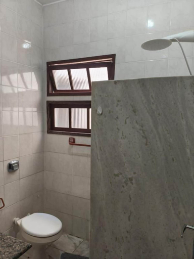 Bathroom 4, Vitoria Arcadia Hostel, Vitoria