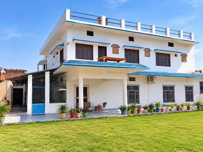 Exterior 2, Mahendra Home Stay, Faizabad