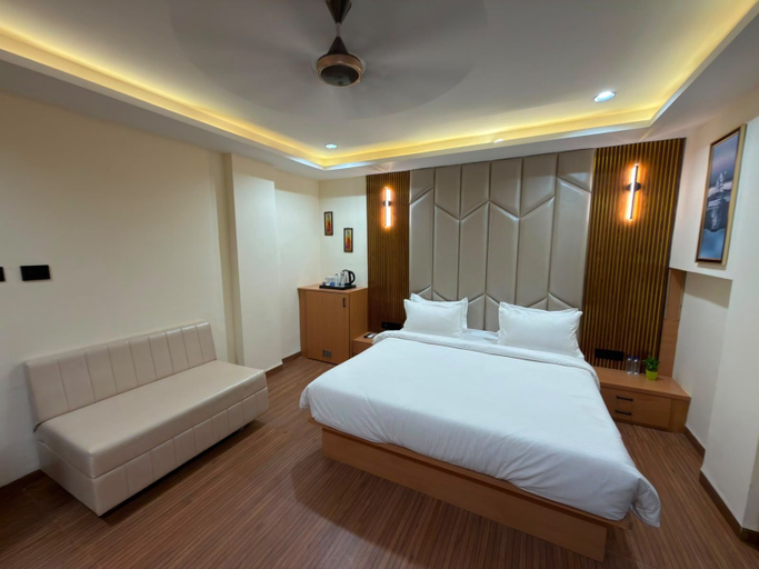 Room 4, Hotel Vista View, Indore