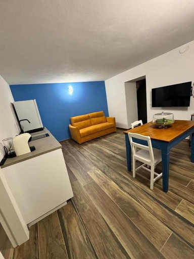Interior 4, B&B Blue Dragonfly, Cuneo