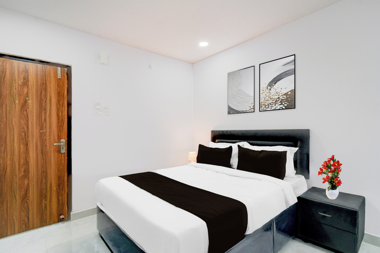 Room 3, Townhouse B N Reddy Capitol Stay Inn, Ranga Reddy