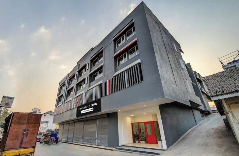 Primary image, Townhouse Oak Pune Mandai Metro Station, Pune