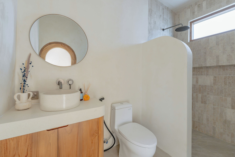 Bathroom 3, Aksaya Boutique Hotel - Uluwatu, Badung