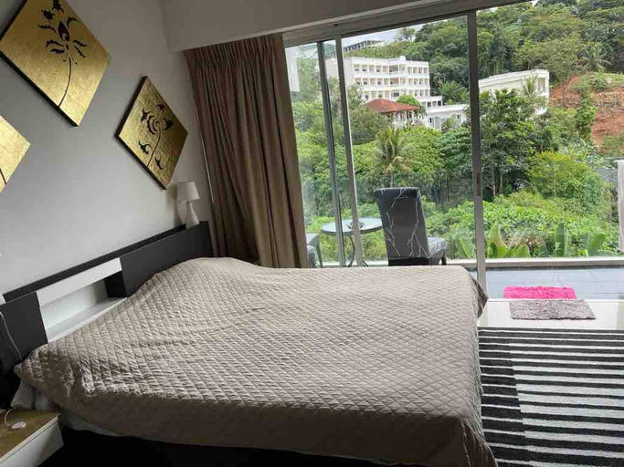 Room 2, Sunset Sea-view Studio, Karon Beach 800 m, Pool, Fibre Wi-fi, Phuket Island