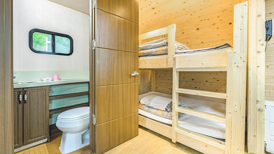 Bathroom 3, Gapeyong Donghwa Caravan, Gapyeong