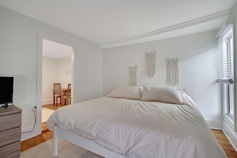 Room, The Melrose, Monmouth