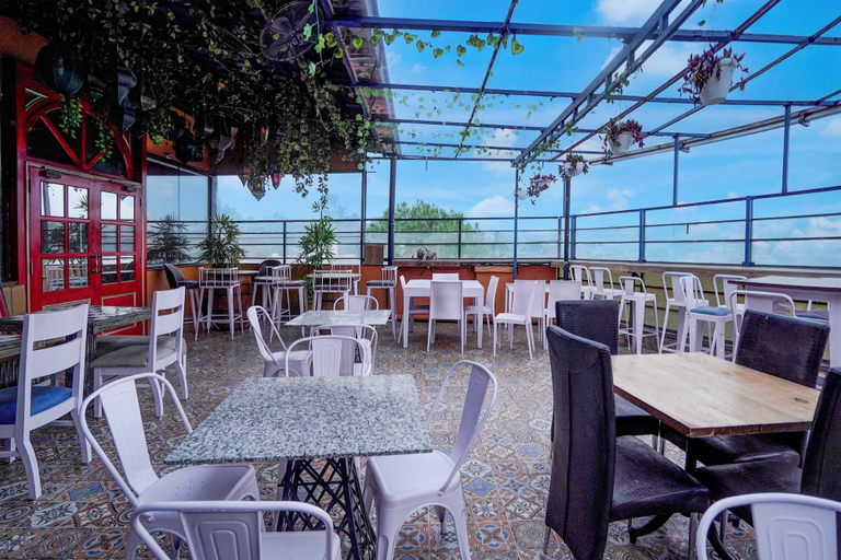 Outdoor dining, Townhouse Oak Sahastradhara Road, Dehradun