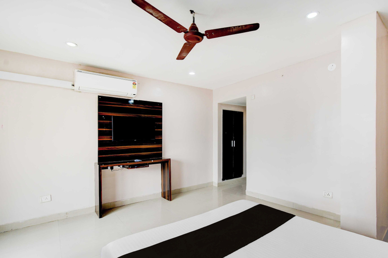 Room 3, Townhouse Oak Narayanaguda Metro Station, Hyderabad
