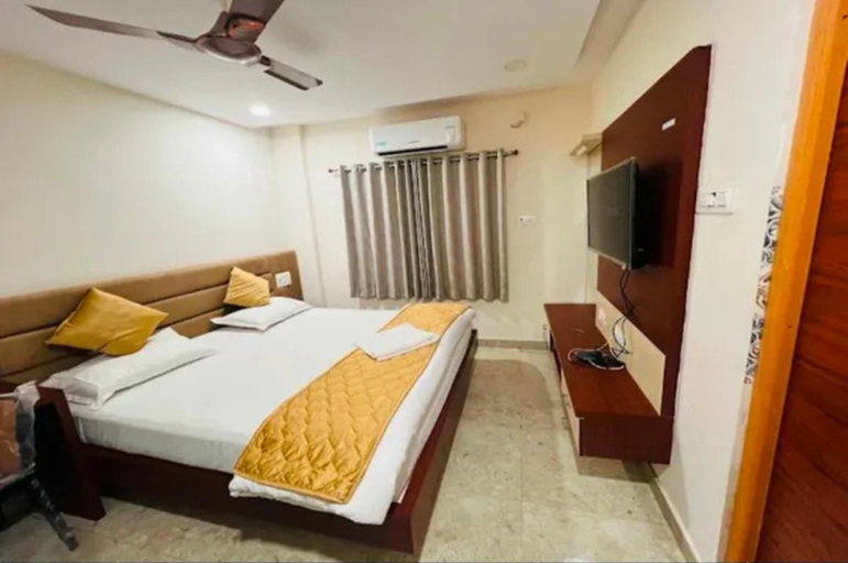 Room 3, FabHotel Vajra Residency, Adilabad