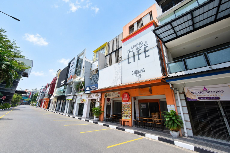 Exterior 4, Rehat at Sentra Paskal, Bandung