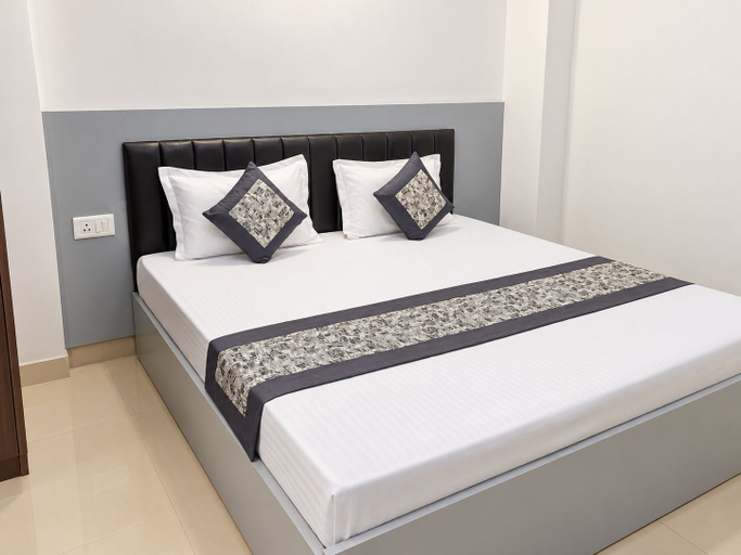 Room 2, Mauryan Stay Near Yashobhoomi, Delhi