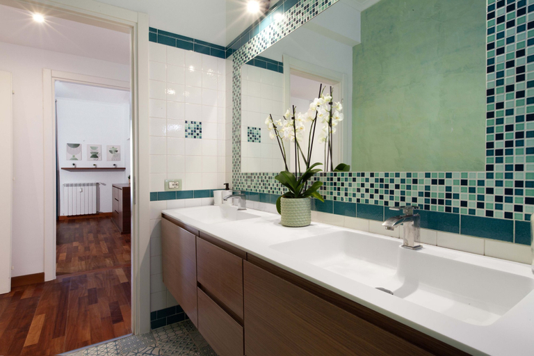 Bathroom 3, Estate4home - Aranci 33 Guest House, Napoli