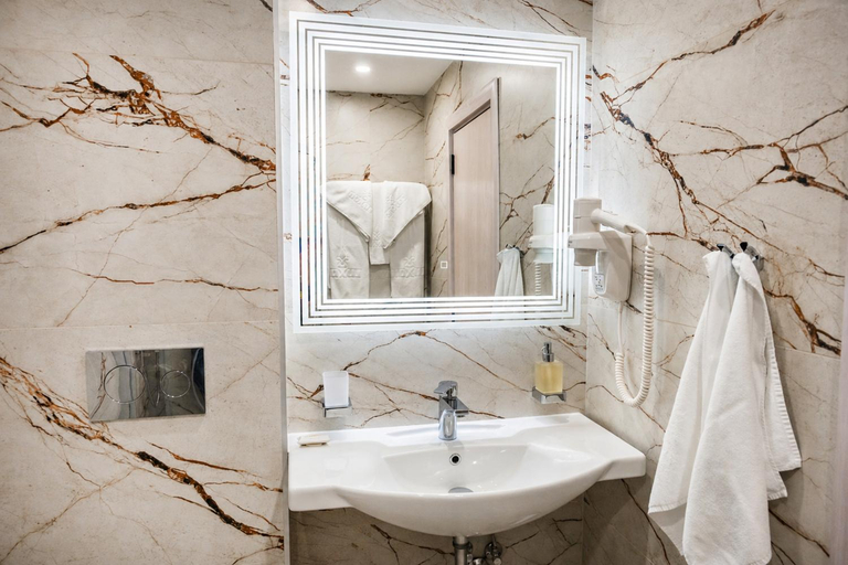 Bathroom 5, Hotel Luxor, Burgas