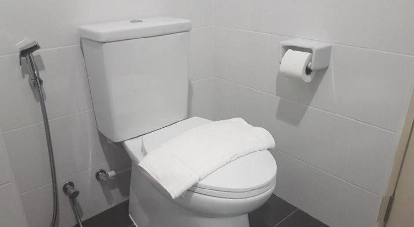 Bathroom 4, The Bed Hotel Phitsanulok, Muang Phitsanulok